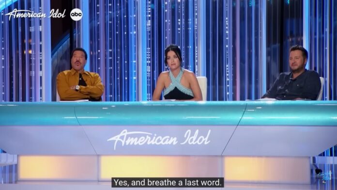 A Contestant of American Idol makes everyone Emotional