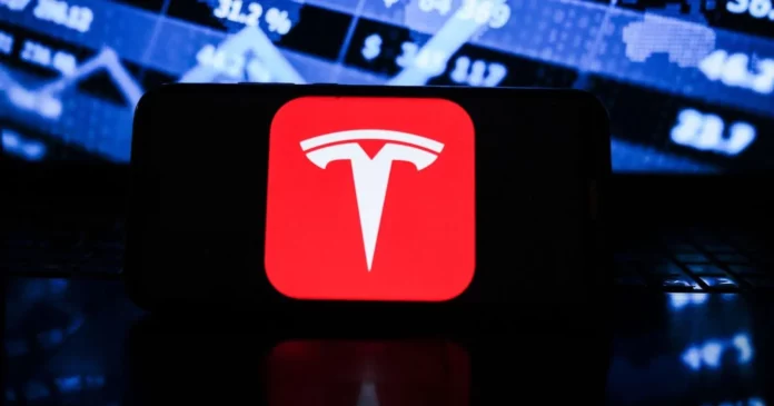 Wells Fargo Boosts Tesla's Price Target