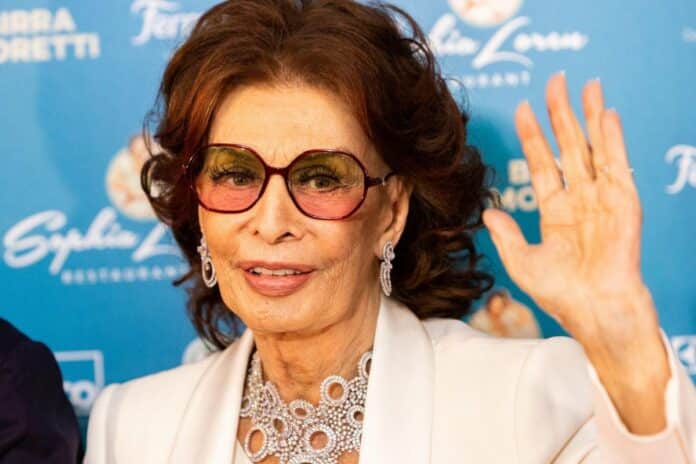 Sophia Loren Hospitalized